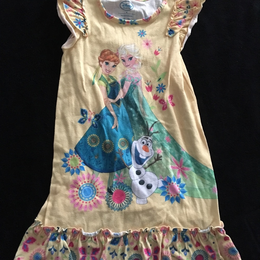 Disney Frozen nightgown
